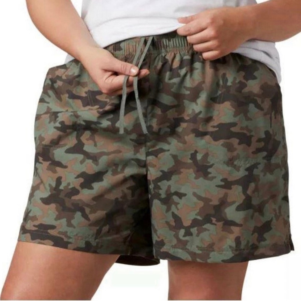 Columbia Women's Camo Athletic Shorts - Green/Brown/Black